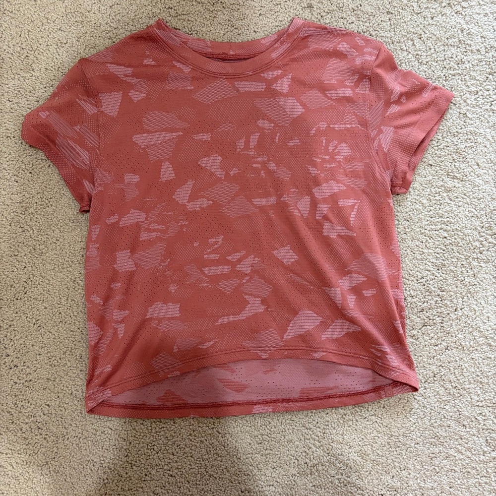 lululemon athletica Coral Patterned Short Sleeve Tee